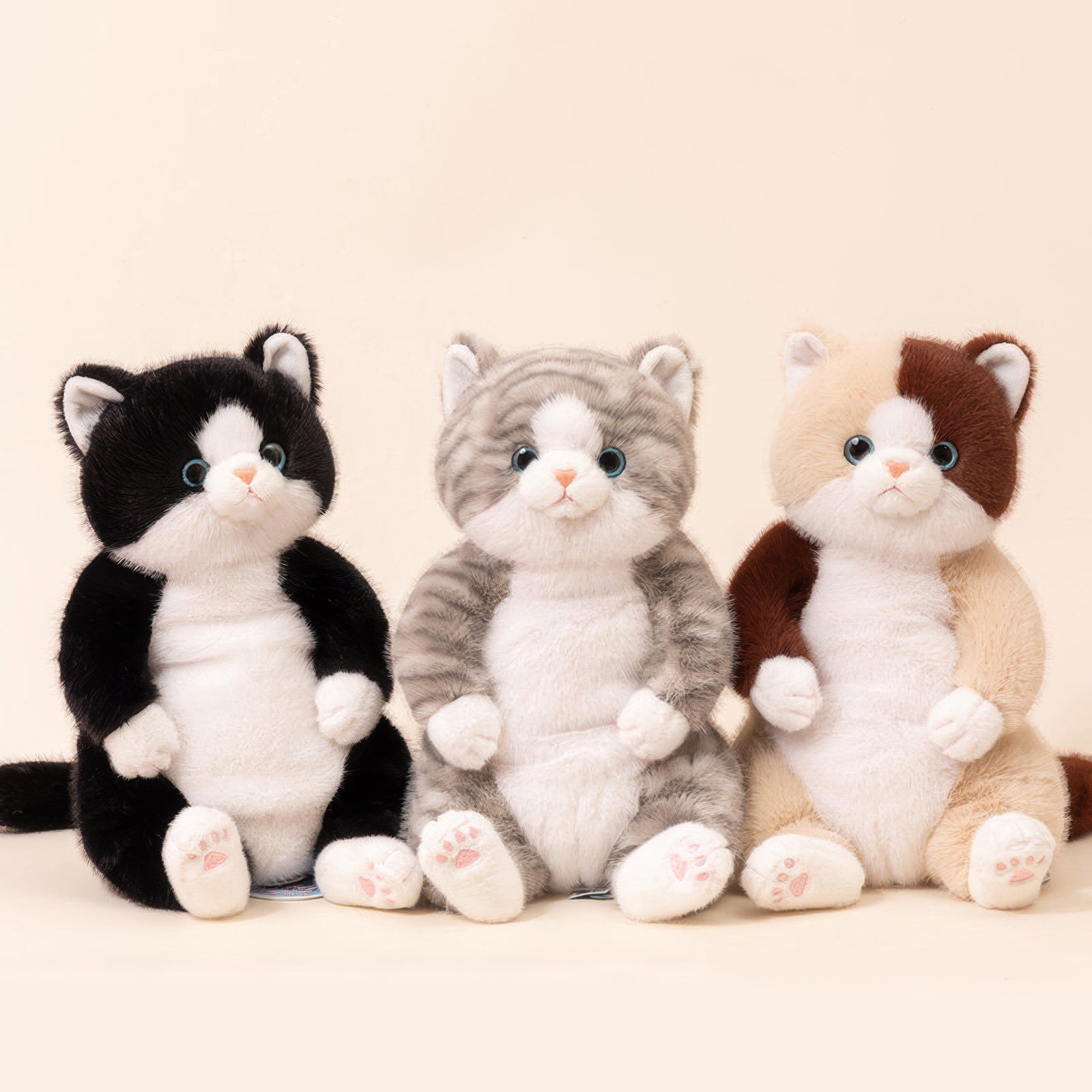 Sitting-Cat-Plush-Toy-the-pluhables
